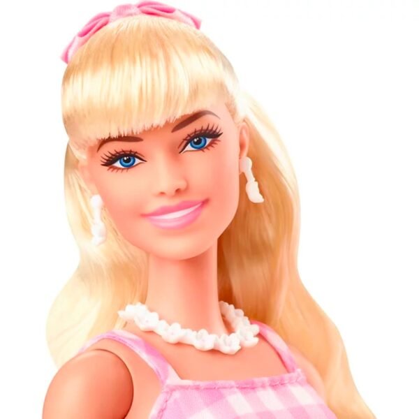 Barbie The Movie Collectible Doll, Margot Robbie as Barbie in Pink Gingham Dress - Imagen 2